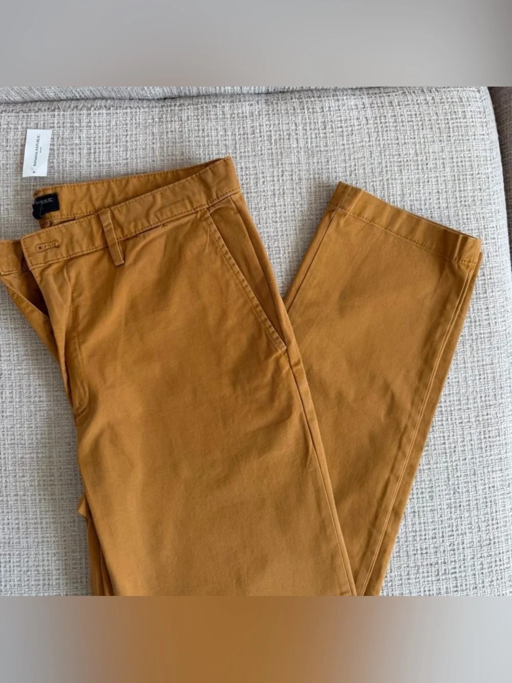 Banana Republic Men's Chinos in mustard- golden tan
